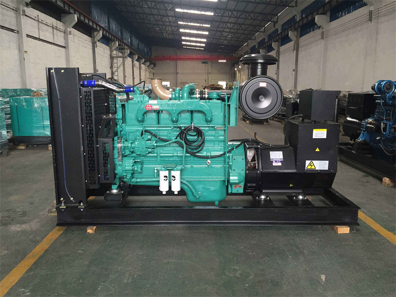 巴楚发电机出租租赁如何保证柴油发电机组的正常运行？