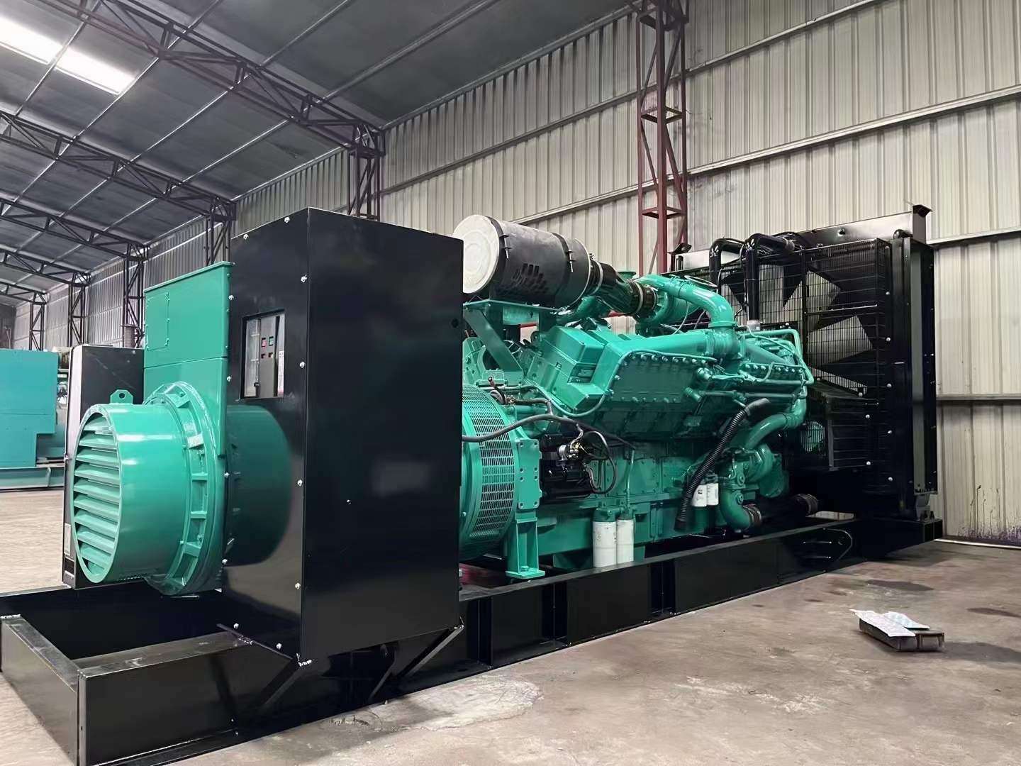 巴楚如何降低 800kW 柴油发电机输出电流的波动？