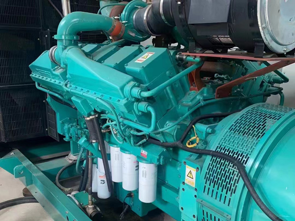 巴楚更换100kW柴油发电机组机油时，需要注意哪些事项？